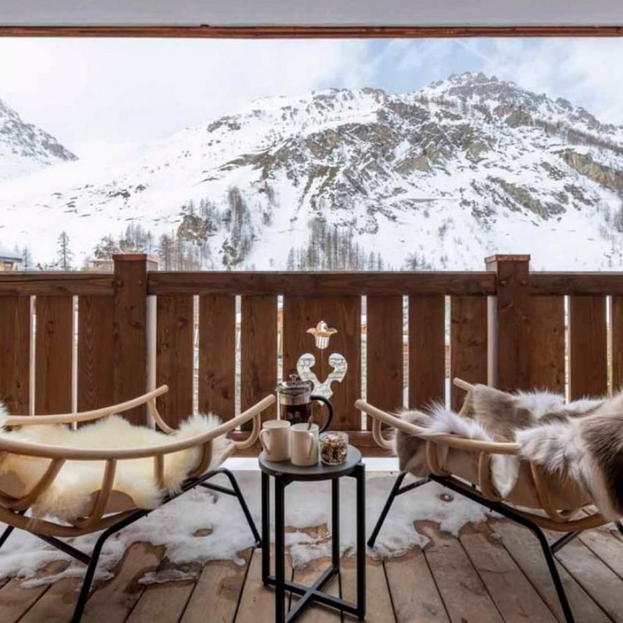 4BDR Stunning apartment with sauna and pool