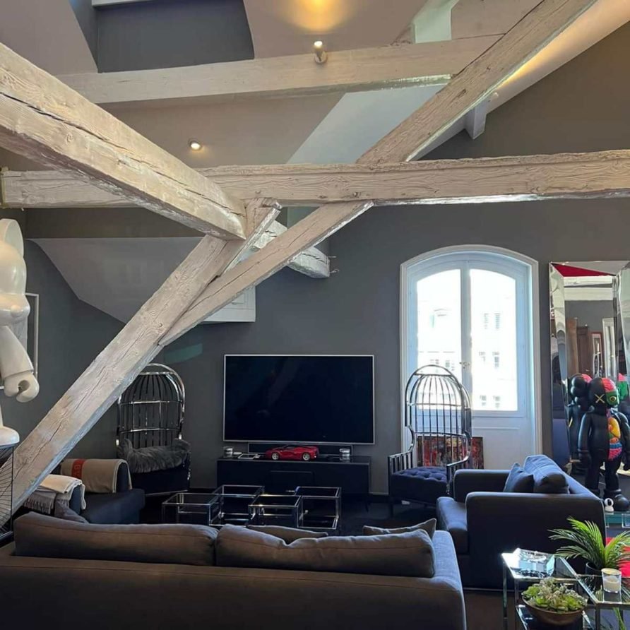 Elegant 4-Bedroom Residence in the Heart of Geneva