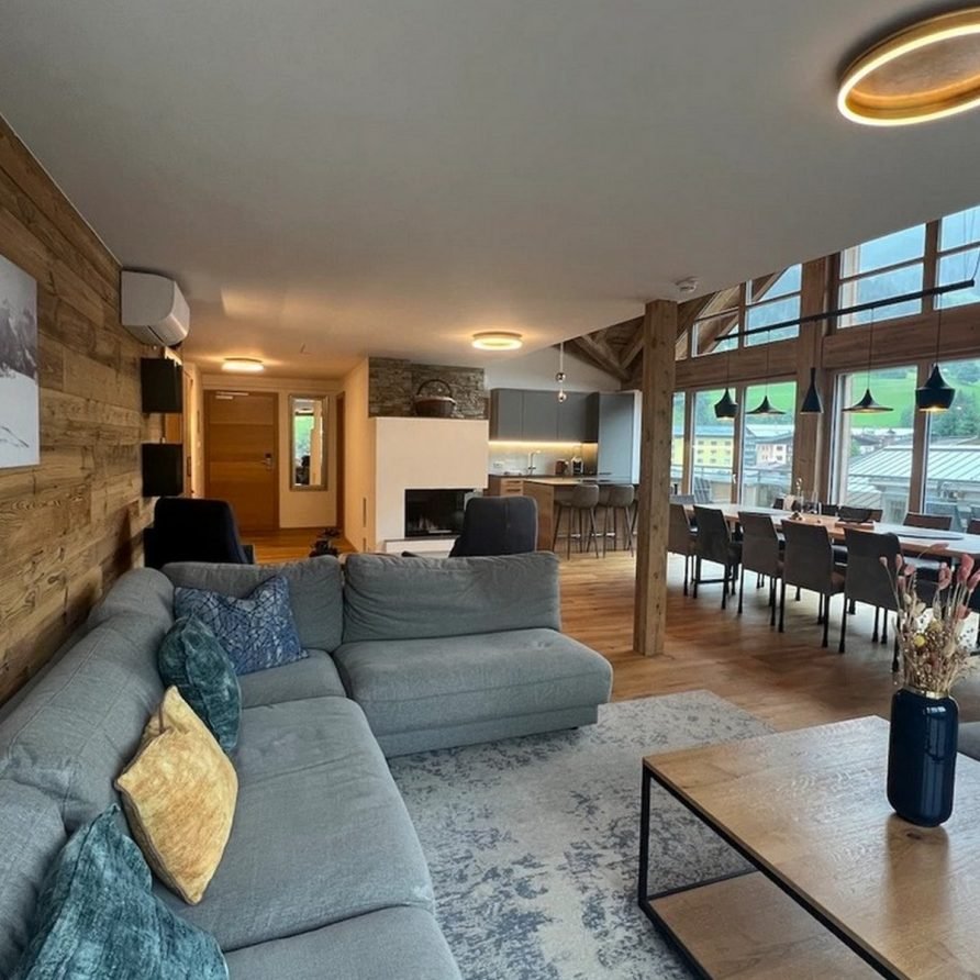 4BDR Penthouse in Hotel Luis