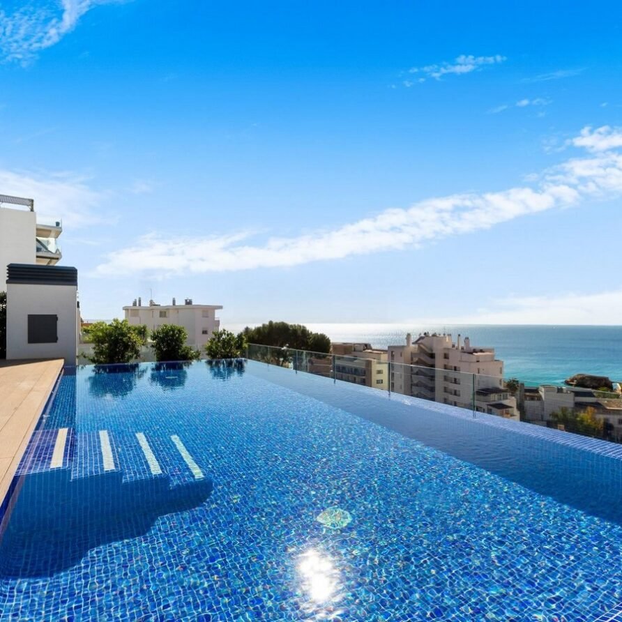 Luxury Penthouse with Pool in Palma