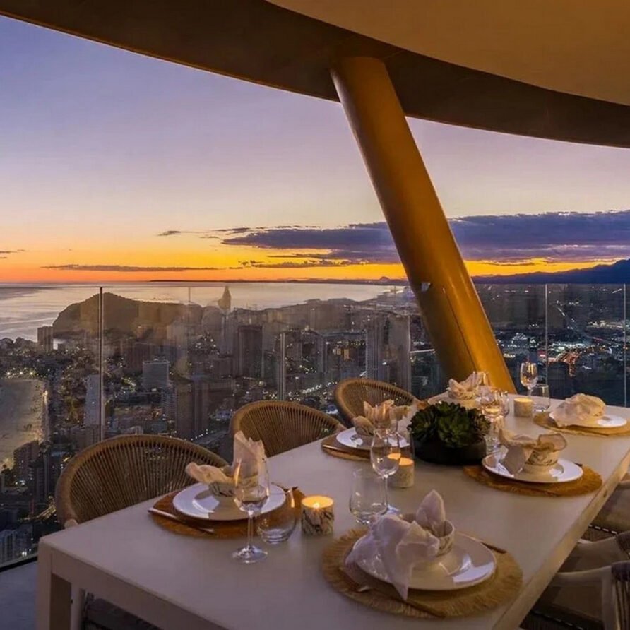 4BDR Penthouse with views in Benidorm